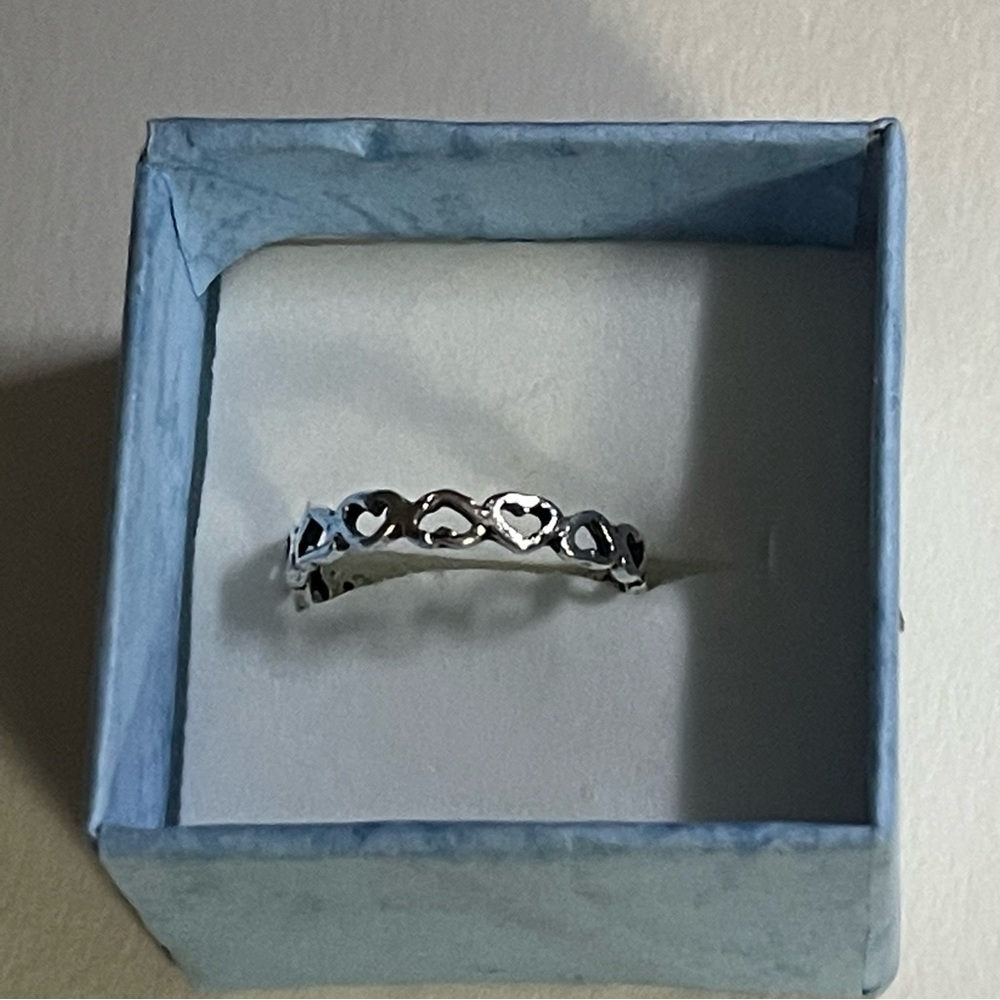 New Sterling Silver Handmade Bohemian Cut Out Heart Petite Minimalist Band Ring - Picture 4 of 9